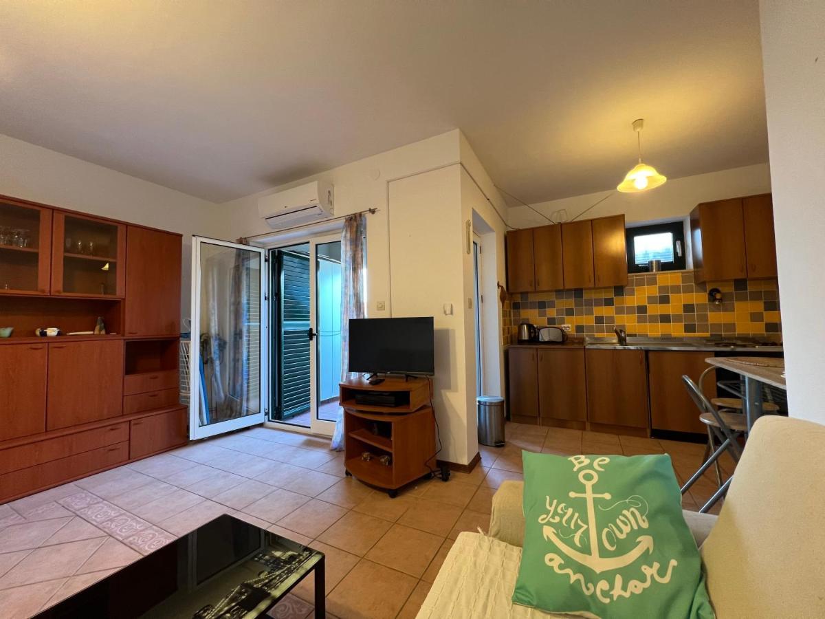 Apartment Luka Novalja Exterior foto